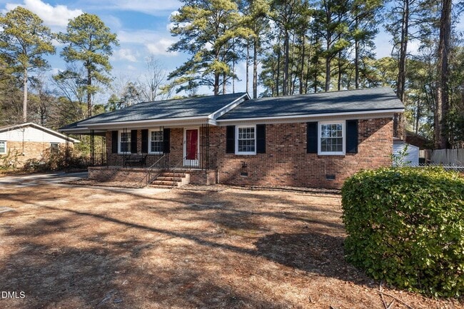 Building Photo - 329 S McPherson Church Rd