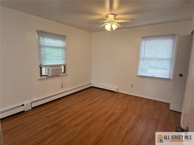 Building Photo - 1824 Pershing Pl