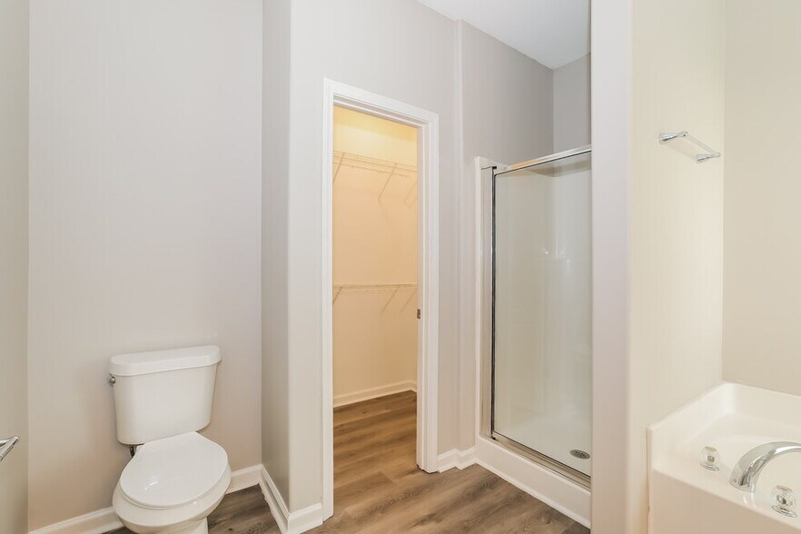 Building Photo - 106 Shadow Creek Ct