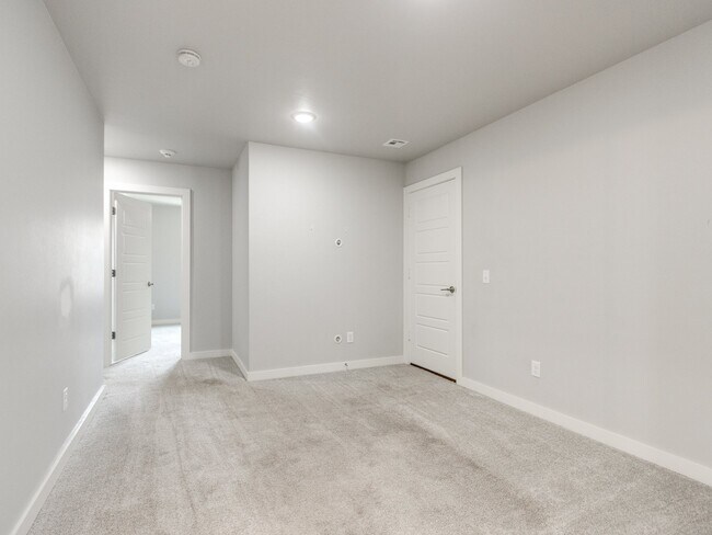 Building Photo - 14525 Rochefort Ln