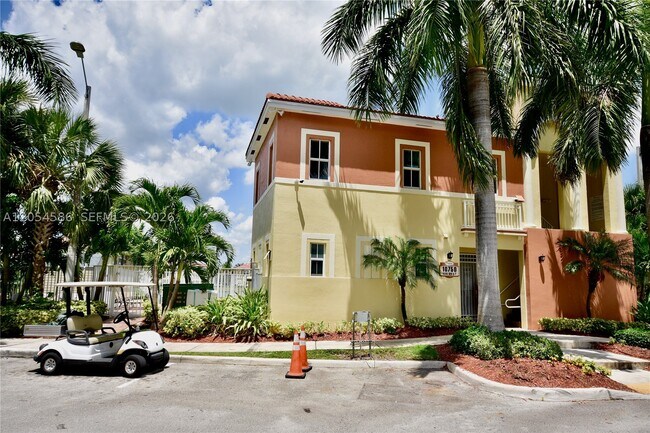 Building Photo - 10870 NW 88th St