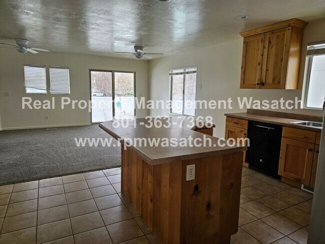 Building Photo - 4120 Juniper Hills Dr