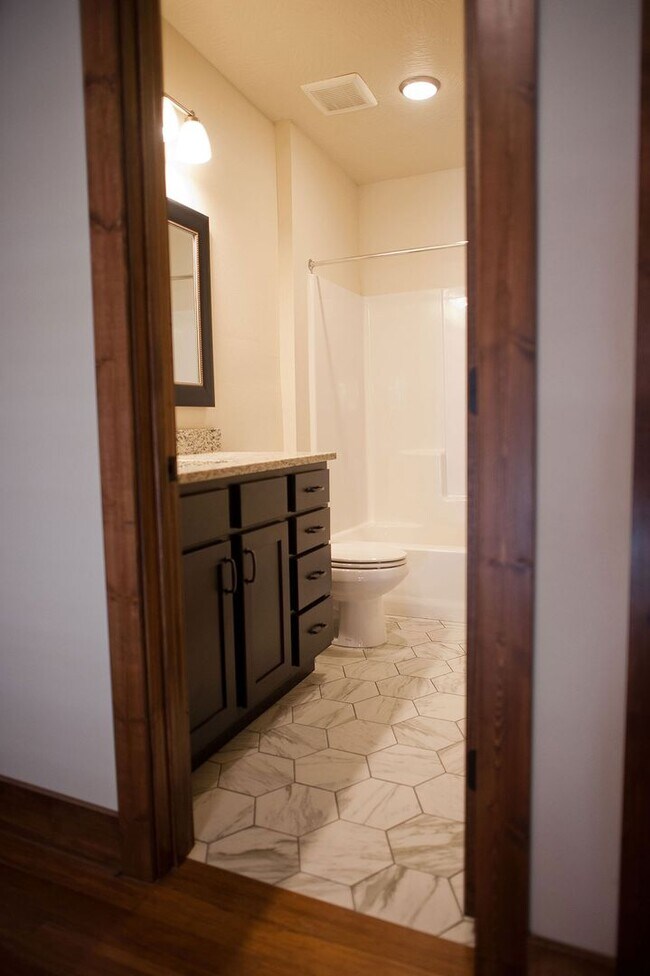 Building Photo - Union Biscuit West - 109