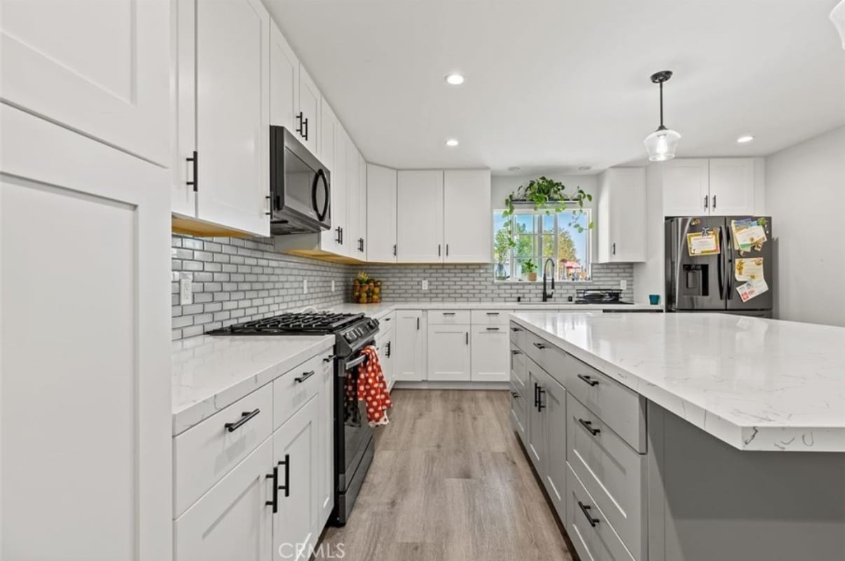 Building Photo - 37939 27th St E