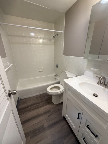 Building Photo - 200 Mountain Ave