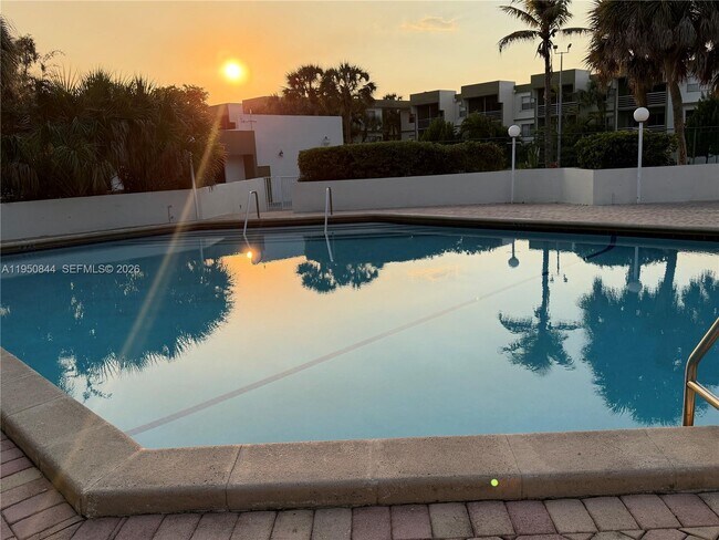 Building Photo - 4235 N University Dr