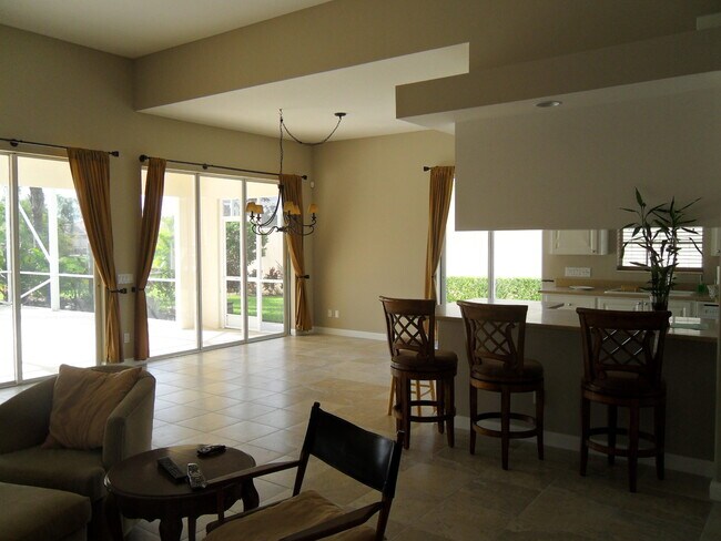 Building Photo - 8158 Rosalie Ln