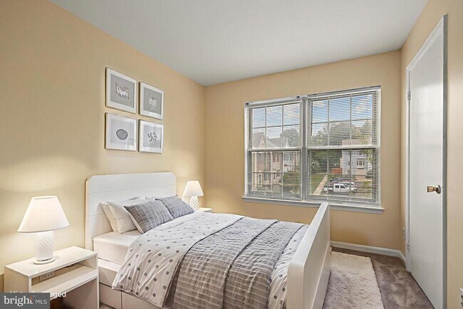 Building Photo - 17346 Wexford Loop