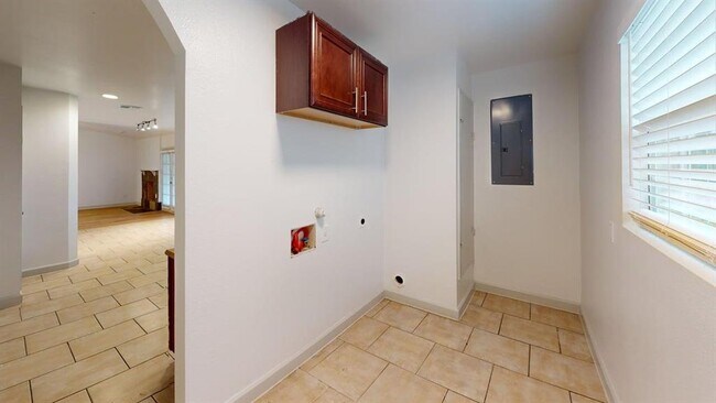 Building Photo - 9837 Childress Dr