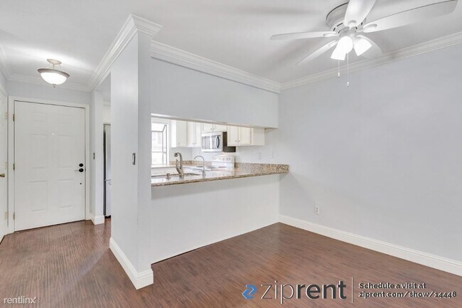 Building Photo - 2 br, 1.5 bath Townhome - 312 Eastgate Ln,...