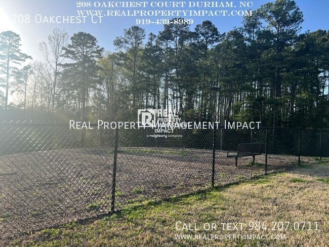 Building Photo - 208 Oakchest Ct