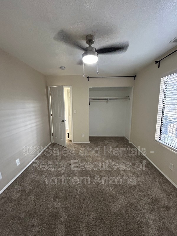 Building Photo - 6142 N Christmas Tree Ln