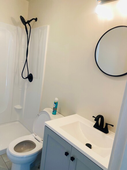 Building Photo - 300 Shasta St