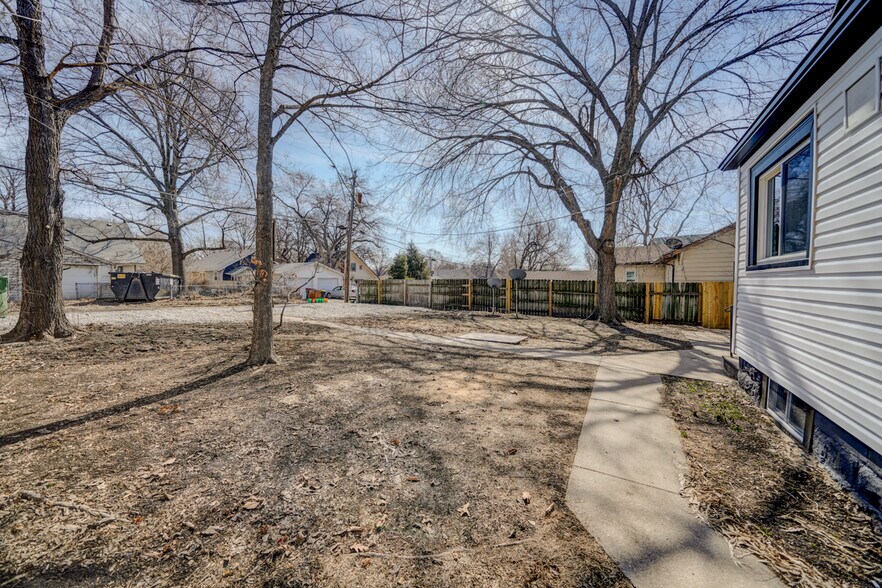 Building Photo - 818 S 31st St