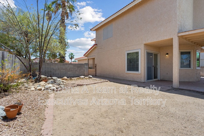 Building Photo - 9413 N Albatross Dr