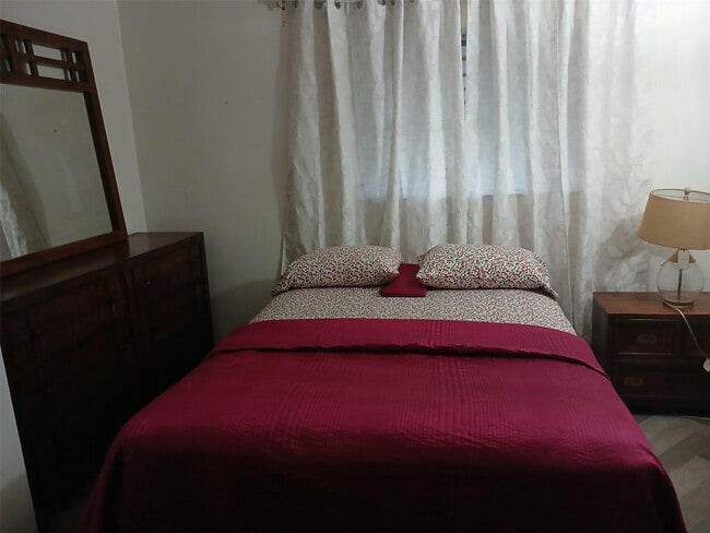 Building Photo - 3852 NW 34th St