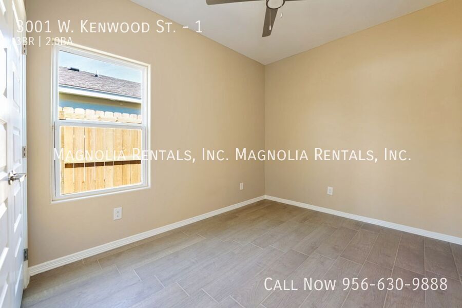 Building Photo - 3001 W Kenwood St