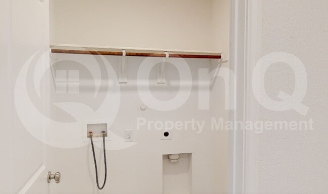 Building Photo - 14017 Ilderton St
