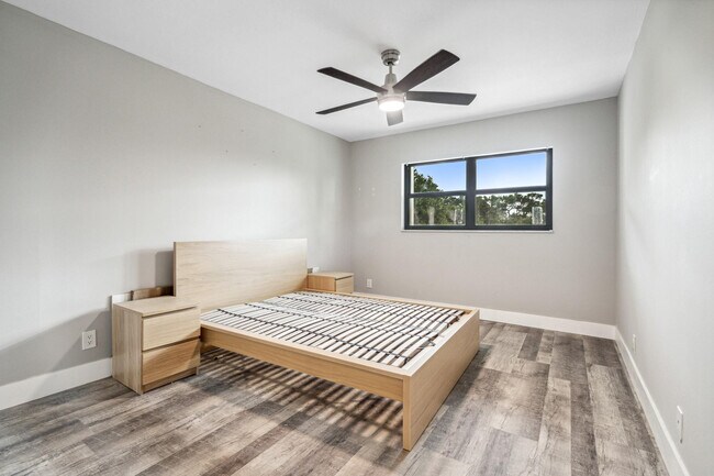 Building Photo - 1000 River Reach Dr