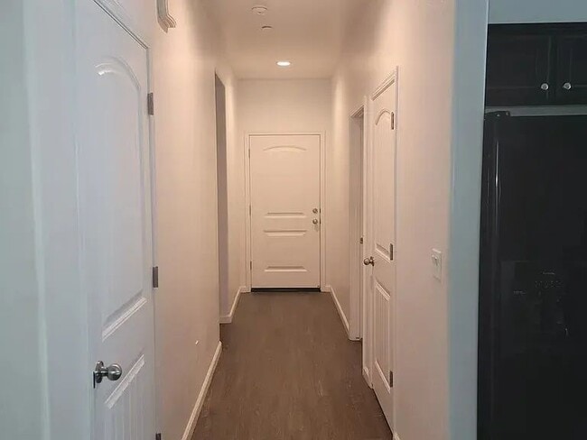 Building Photo - 7303 Avenue 310