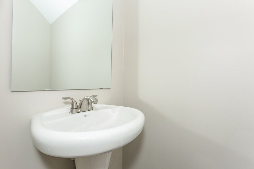 Building Photo - 11723 Bending Branch Rd