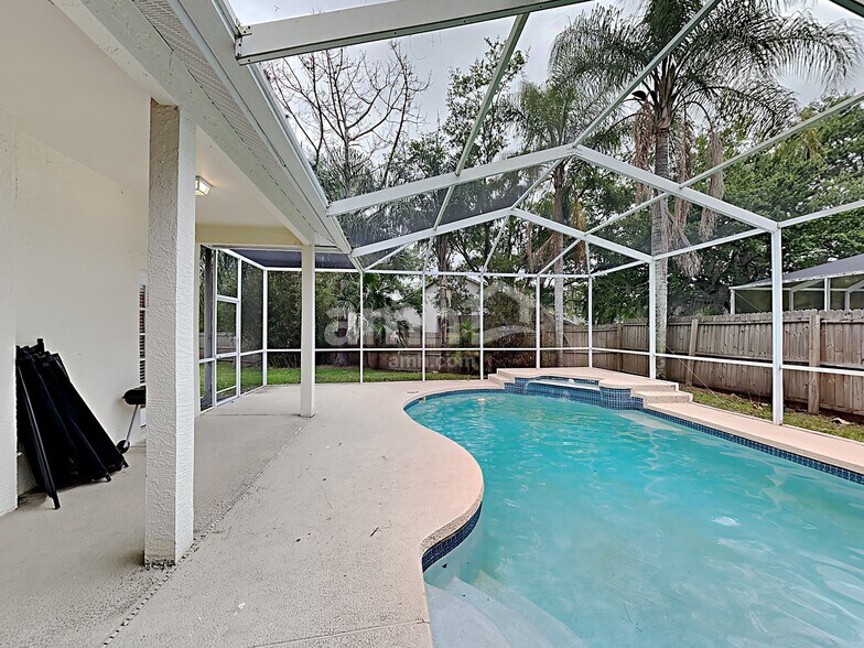 Building Photo - 10042 Cypress Shadow Ave