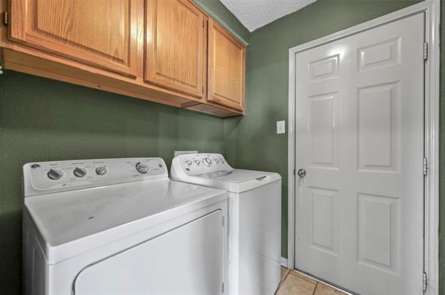 Building Photo - 5110 Heatherdale Dr