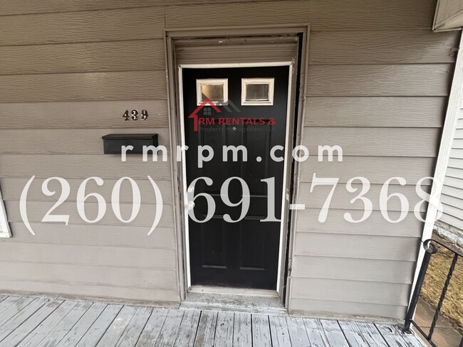 Building Photo - 439 E Taber St