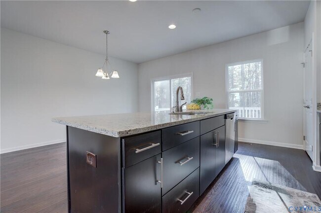 Building Photo - 429 Crofton Village Terrace
