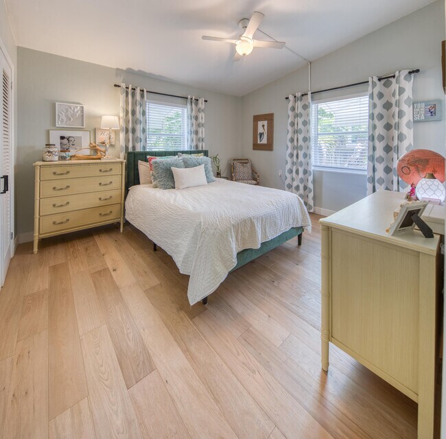 Building Photo - 1218 N Ocean Breeze