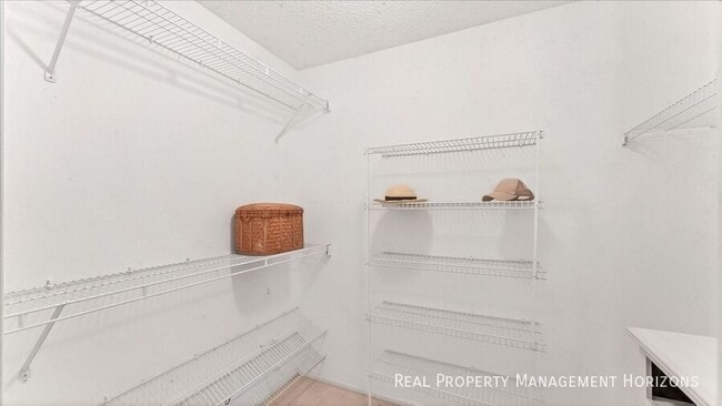 Building Photo - 3613 57th Ave Dr W