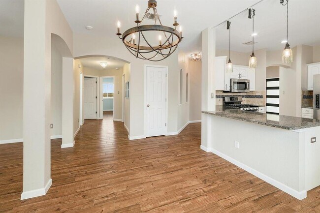 Building Photo - 606 Horizon Trail