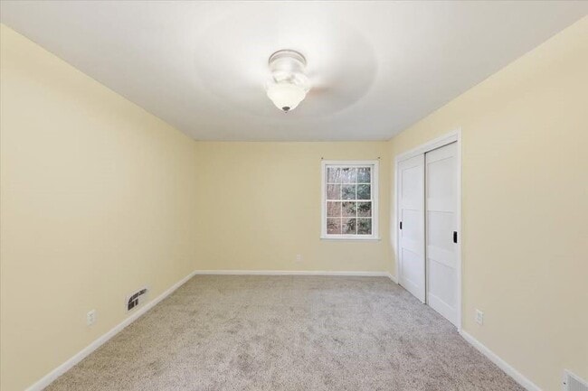 Building Photo - 8435 Campbellton Fairburn Rd