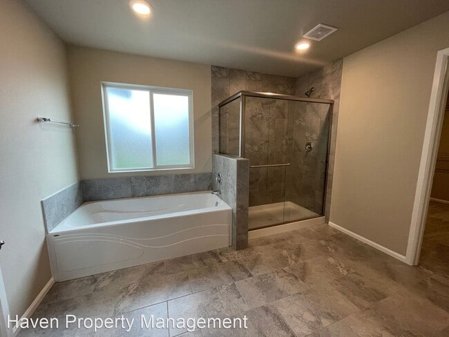 Building Photo - 4 br, 3 bath House - 1527 29th ST NW