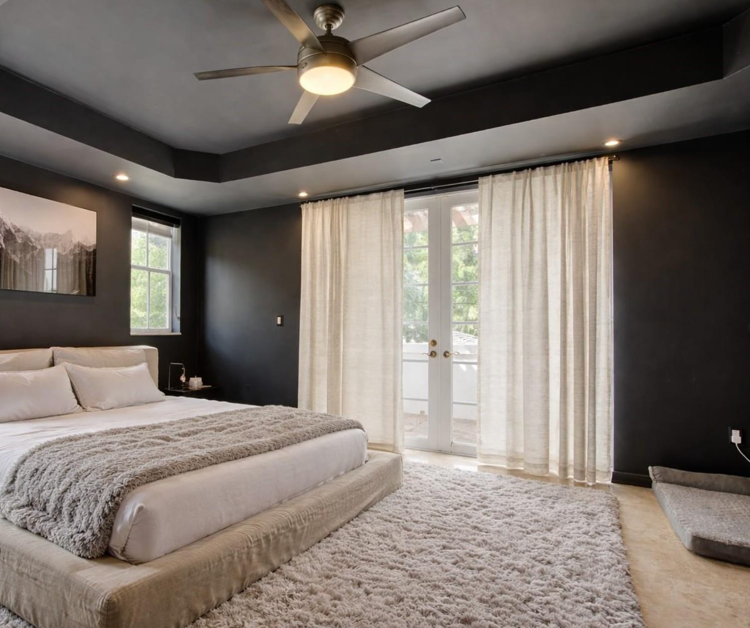 Building Photo - 4867 Ponce de Leon Blvd