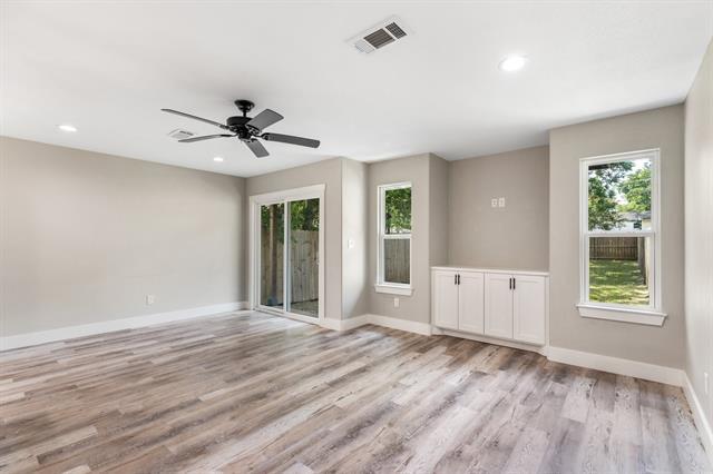 Building Photo - 1606 W Johnson St