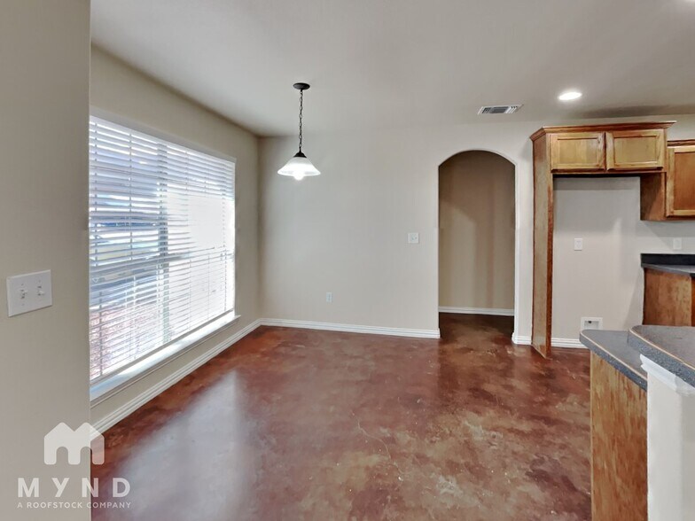 Building Photo - 124 Jolin Ln