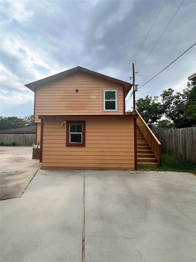Building Photo - 11130 Hanning Ln