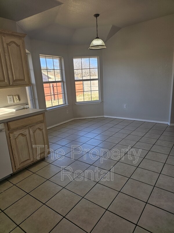 Building Photo - 4407 Trevino St