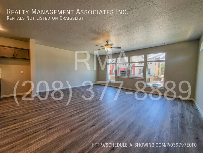 Building Photo - Brand New Luxury 4 Bedroom Townhome in Wes...