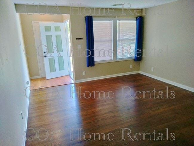 Building Photo - Adorable remodeled home