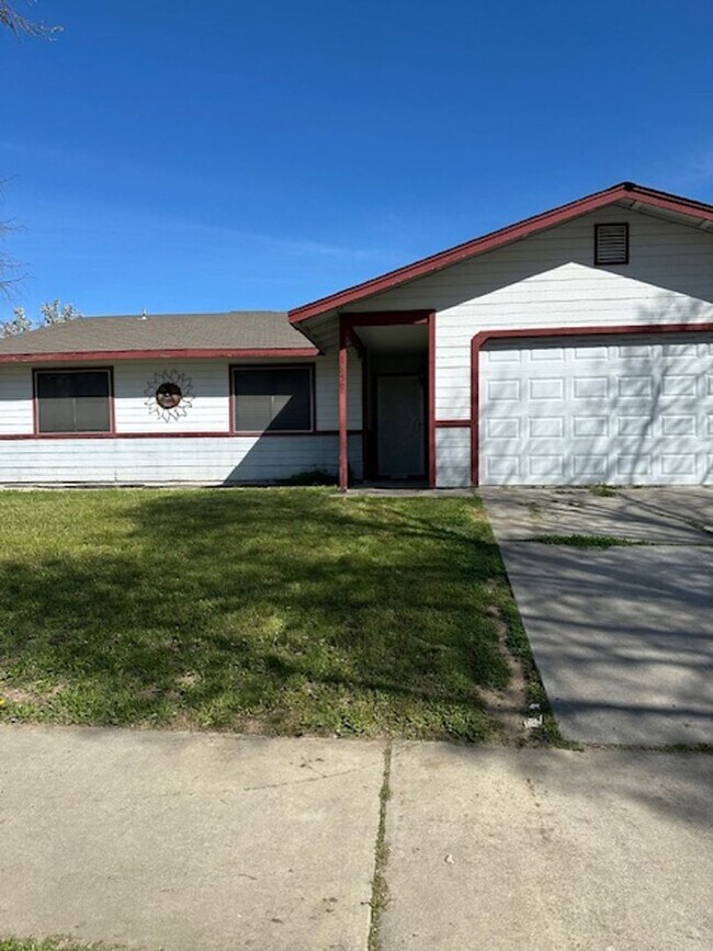 Building Photo - 1859 Heritage Dr