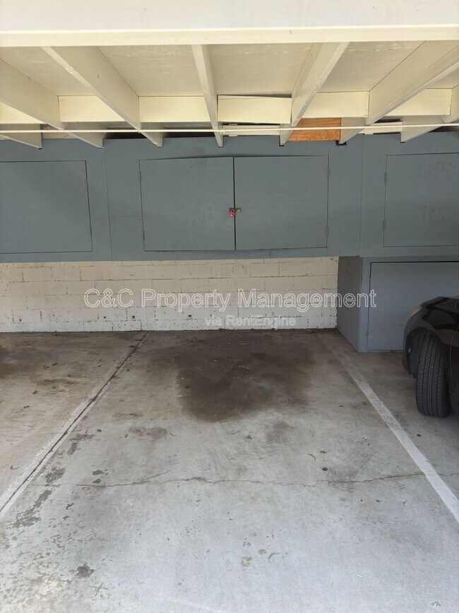 Building Photo - 802 Camino Real