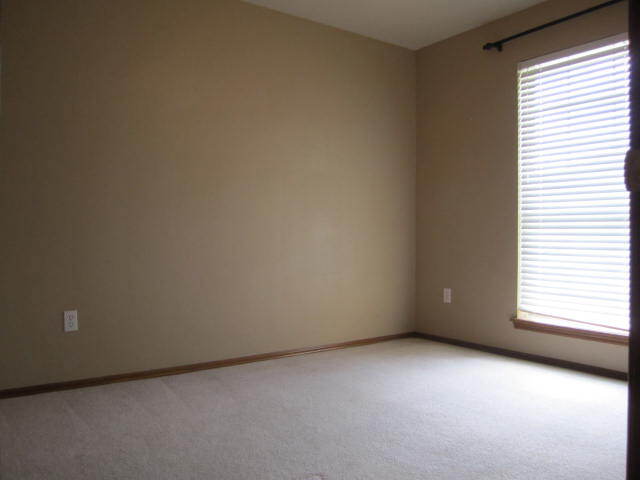 Building Photo - 2616 Nantucket Ave