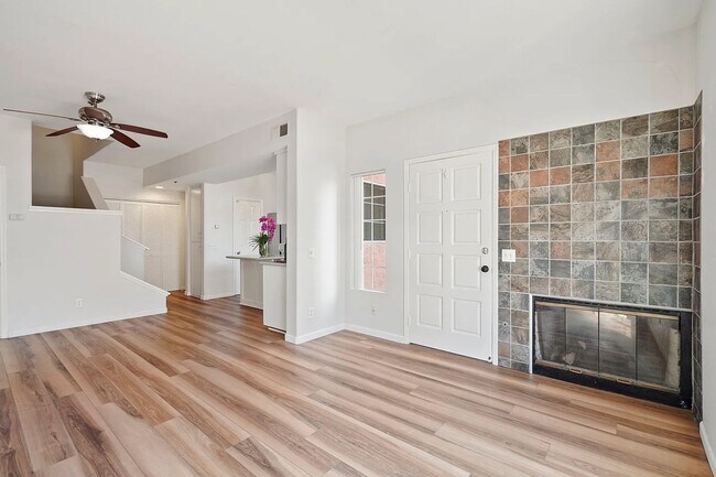 Building Photo - SD: Stunning 3BD/2.5BA Townhome in Imperial Beach with Ocean Views, Rooftop Patio & In-Unit Laundry