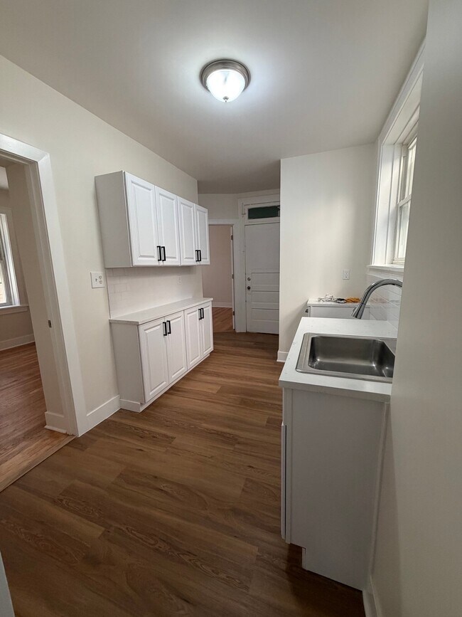 Building Photo - 4154 N Mozart St