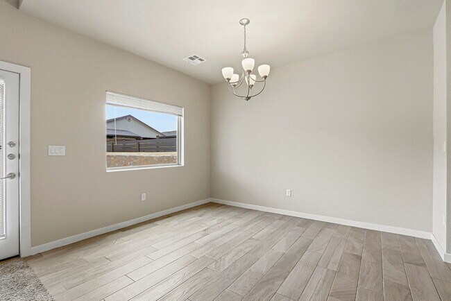 Building Photo - 14740 Mike a Mendoza Ave