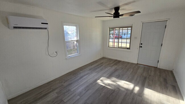 Building Photo - 1511 32nd St