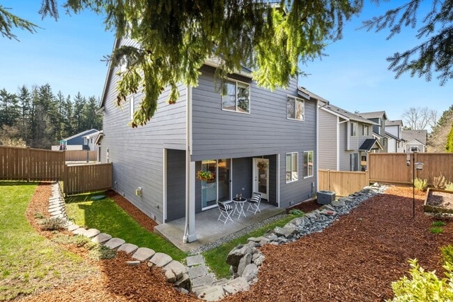 Building Photo - 4Bd/3.5Ba Covington House