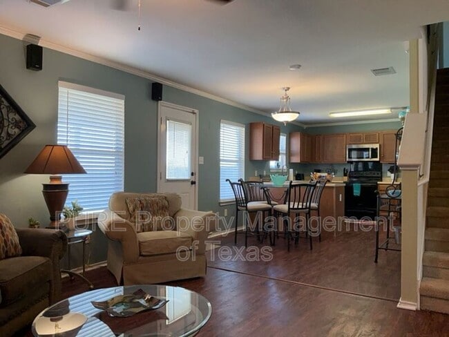 Building Photo - 108 Covey Ln